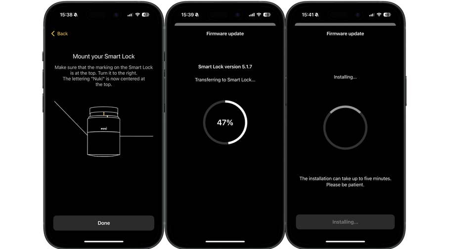 Bildschirme zeigen den Einrichtungsvorgang für das Nuki Smart Lock Pro.