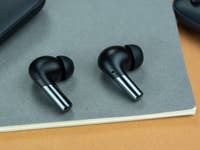 OnePlus Buds Pro 2 und OnePlus Buds Pro auf einem Bild.