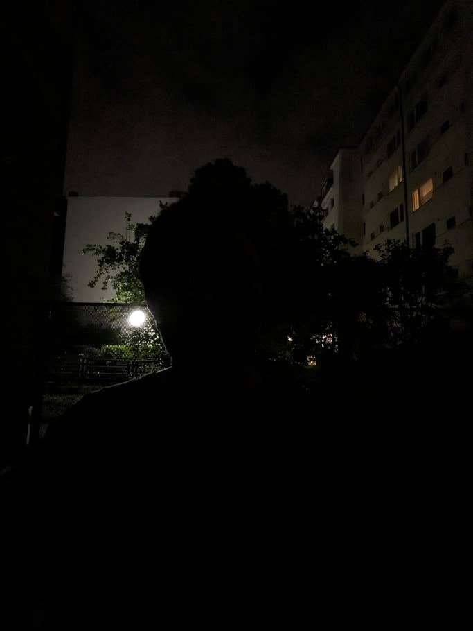 Google Pixel Fold: Selfie mit der Ultraweitwinkel-Kamera – Nachtmodus aus