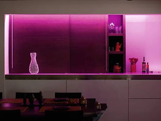 Endlich günstig: Philips Hue Lightstrip Plus nur noch 59 €!