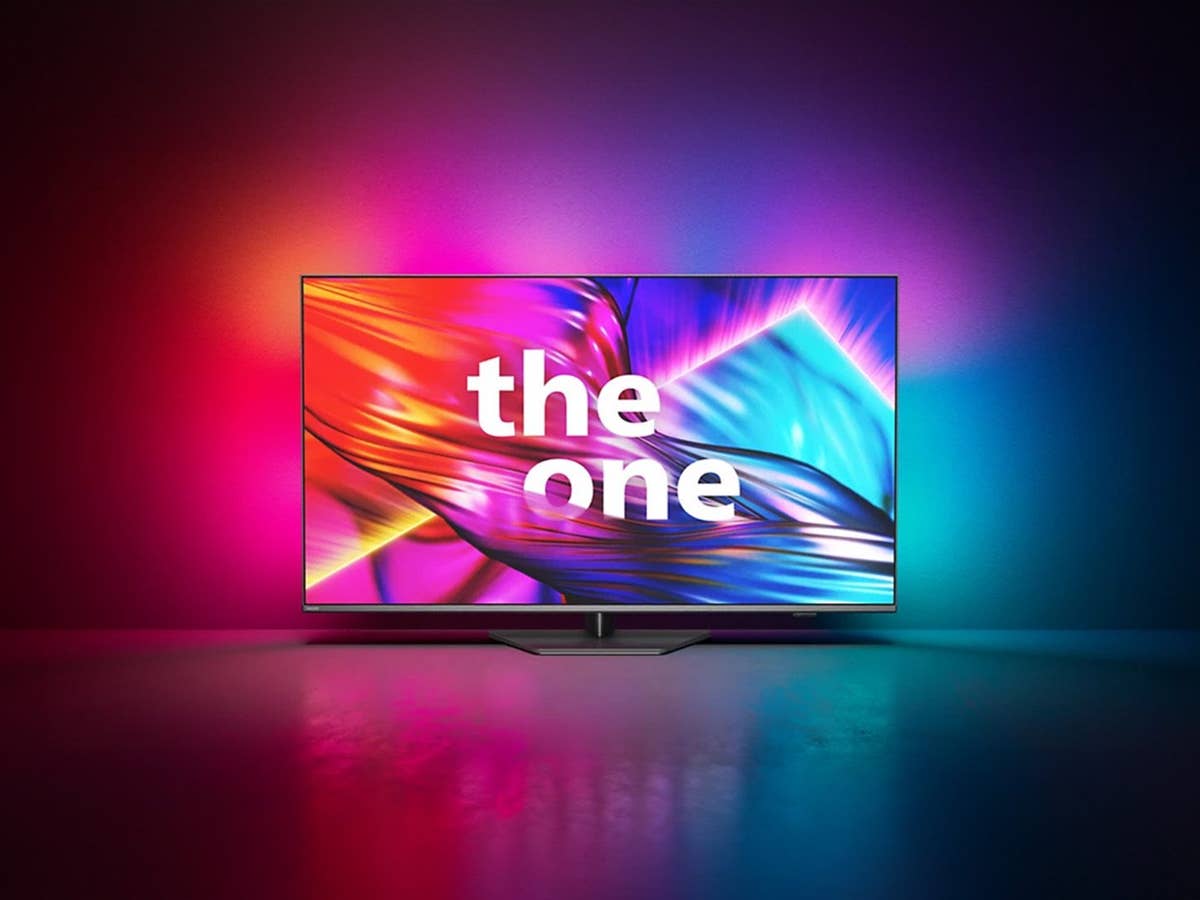 Der Philips Philips-Fernseher zeigt lebendige Farben mit dem Text 'the one'.