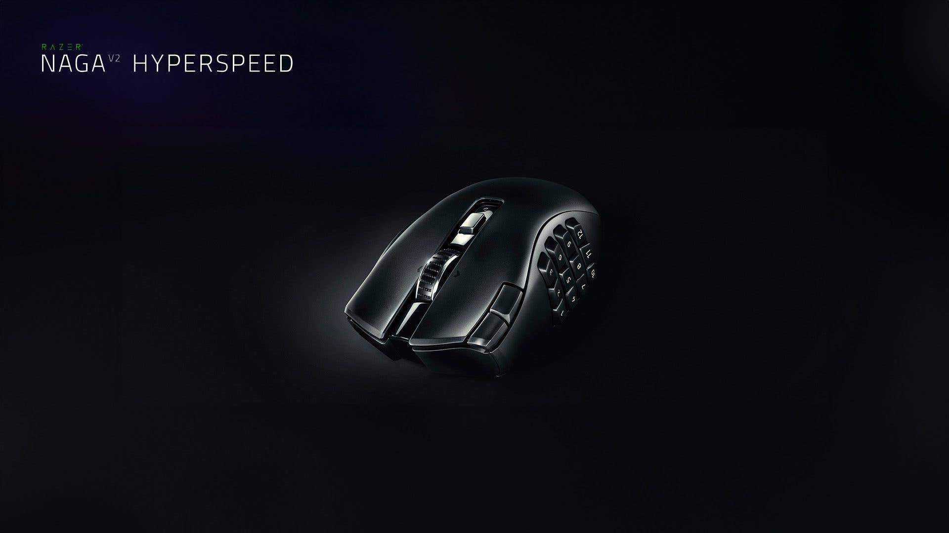 Razer Naga V2 Hyperspeed Gaming-Maus vor schwarzem Hintergrund.