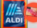 ALDI-Logo auf einem Schild mit einer Werbung für den Samsung TV Crystal UHD.