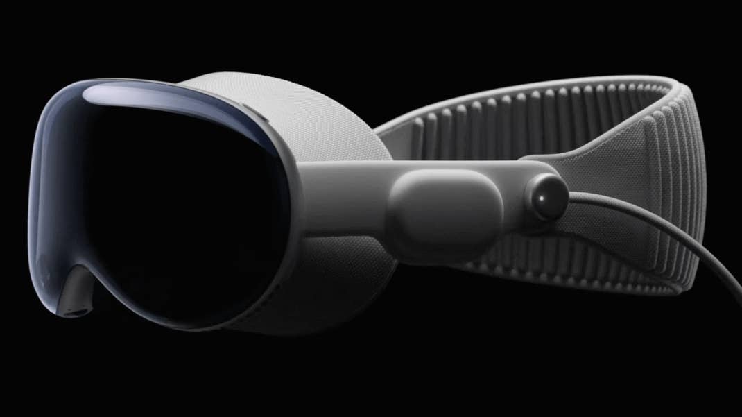 Der Konsens ist, dass die Vision Pro schwer ist, auch wenn das Gewicht des Akkus nicht dazu beiträgt. Apple Vision Pro mit Kabel für den externen Akku.