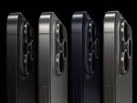 Apple iPhone 15 Pro in allen Farben von der Seite