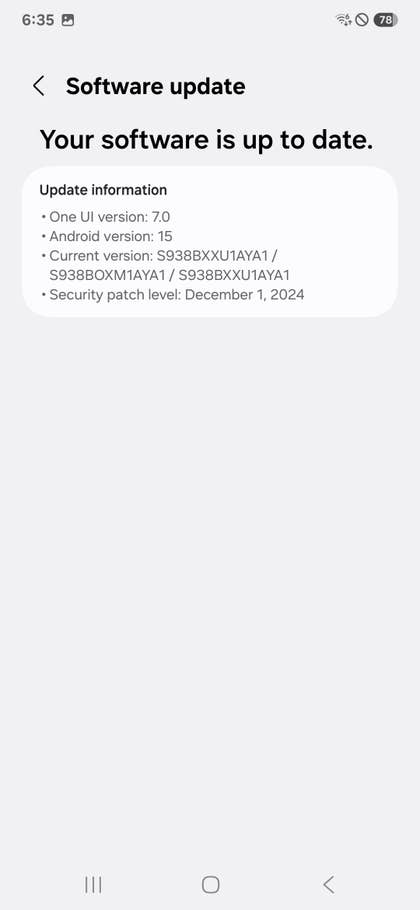 Bildschirmaktualisierung der Samsung Galaxy S25 Ultra-Software mit Versionsdetails.