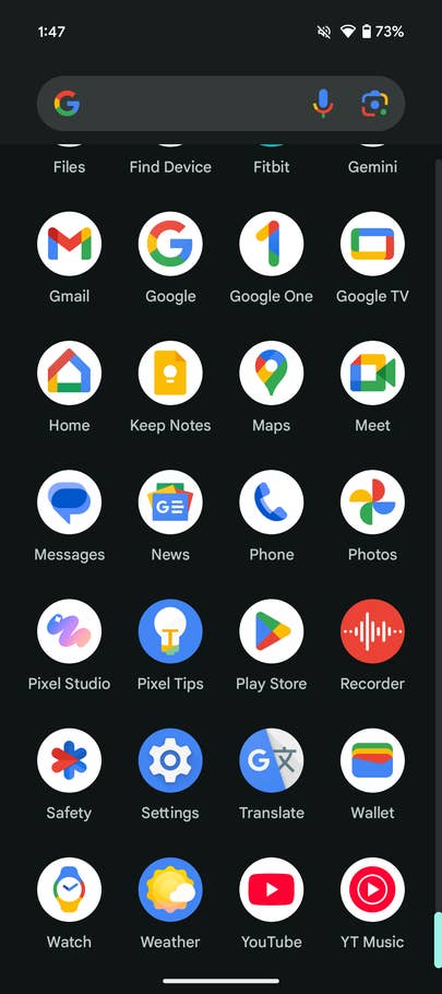 Google Pixel 9a App-Schnittstelle mit vorinstallierten Apps wie Fotos, Gmail und YouTube.