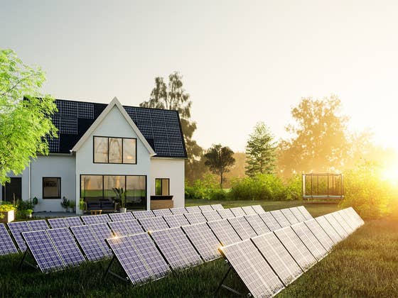 Mehr Saft für Euer Balkonkraftwerk ‒ wann kommt das neue Gesetz?