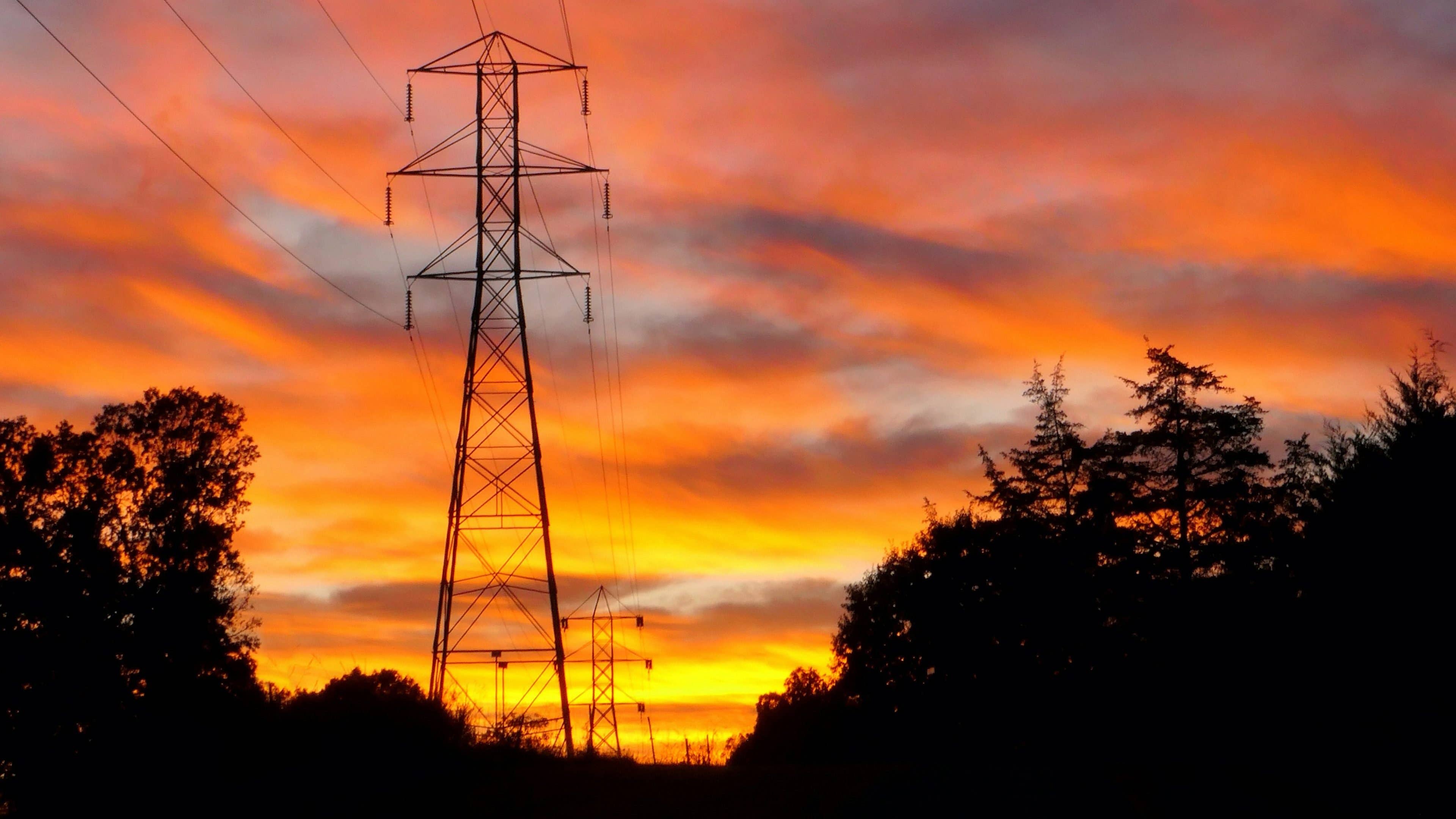 Strommast Sinnbild für Strompreis