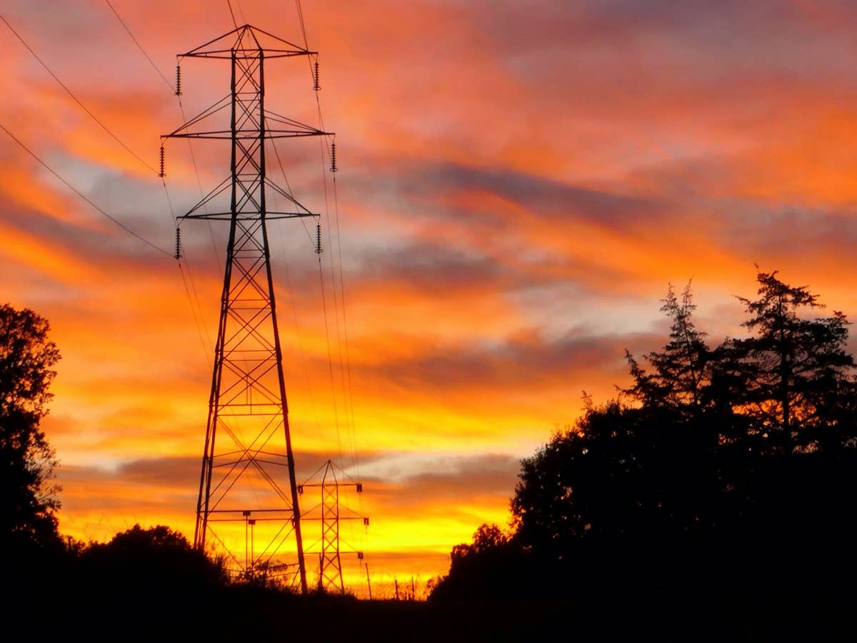 Strommast Sinnbild für Strompreis