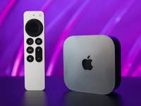 Apple TV vor purpurnem Hintergrund