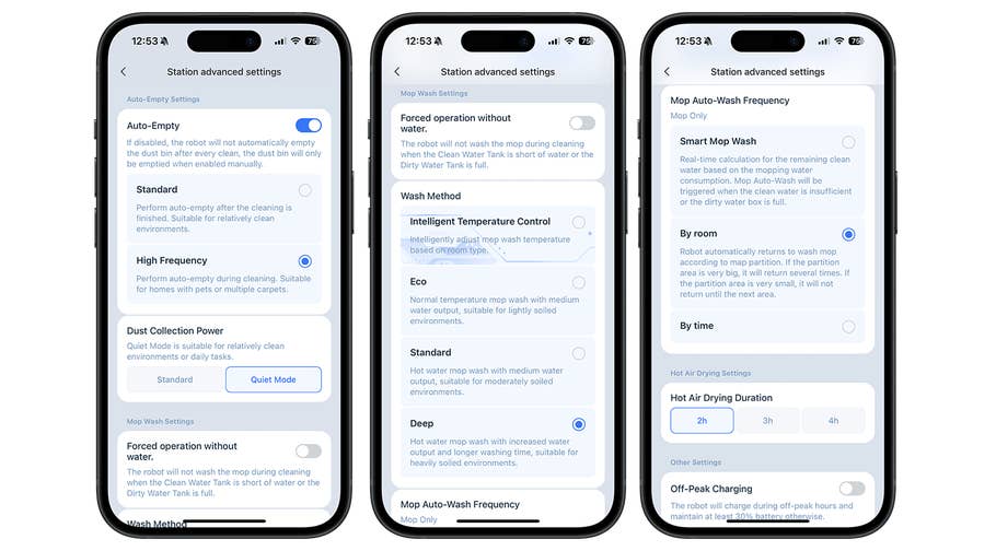 Drei Smartphones zeigen die erweiterten Einstellungen des Ecovacs Deebot X8 Pro Omni für Auto-Entleeren und Waschmethoden.
