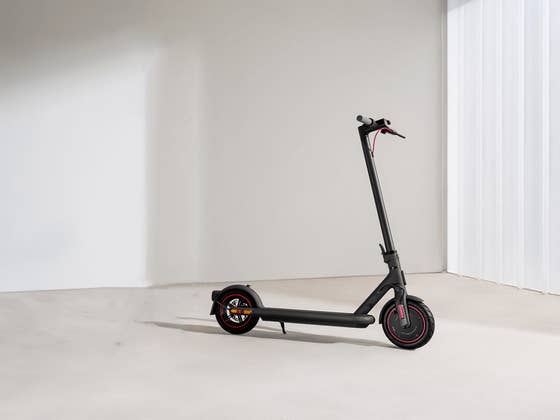 Bestseller so günstig wie selten: Xiaomi Scooter 4 Pro zum Bestpreis bei Amazon
