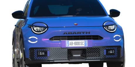 abarth-600e-scorpionissima-front-violett