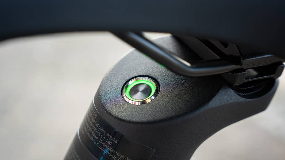 Der An-Knopf am Ado Air 20 Ultra.