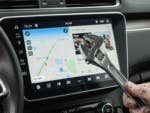 Android Auto stürzt nach dem Android 16-Update auf Samsung Galaxy- und Google Pixel-Smartphones ab