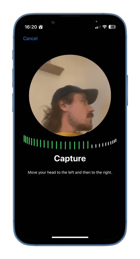 Ein Smartphone-Bildschirm zeigt eine Anleitung zur Erfassung für die Apple AirPods-Installation.