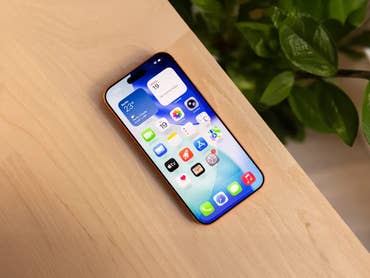 Apple iPhone 17 Pro auf einem Tisch