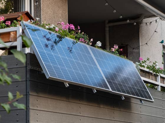 Balkonkraftwerk im Abverkauf: Amazon lockt mit irren Deals