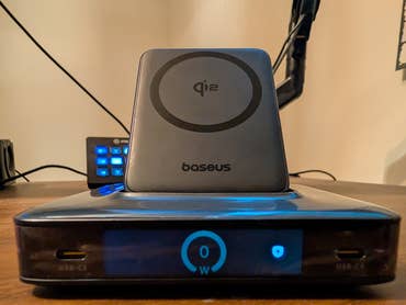 Baseus-Ladedock in der Frontansicht