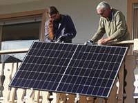 Solaranlage wird aufgebaut