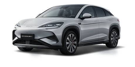 byd-sealion-7-seitlich-vorn-grau