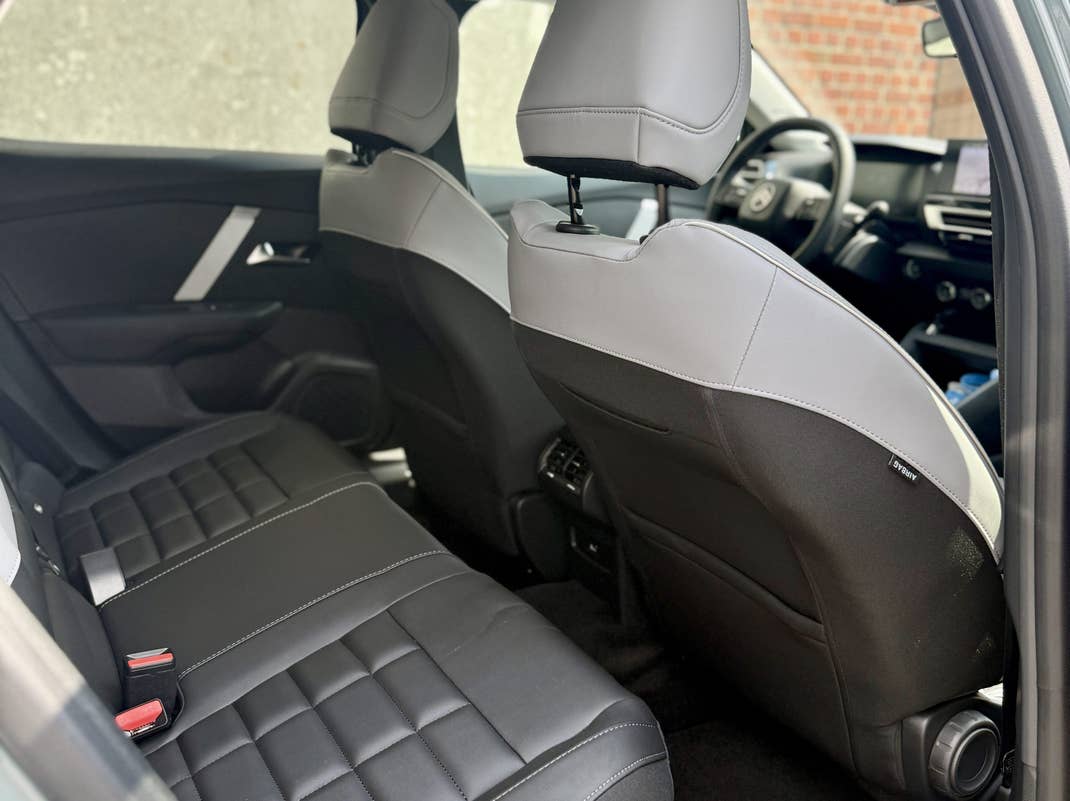 Citroën e-C4 X Sitze im Fond