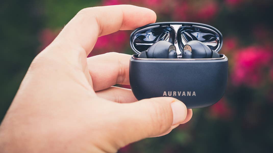 Die Akklaufzeit ist mit 5 Stunden (inkl. ANC) völlig ausreichend