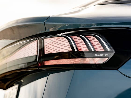 Diese Limousine rockt den Markt für E-Autos in Deutschland