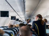 Blick in das Innere einer Flugzeugkabine