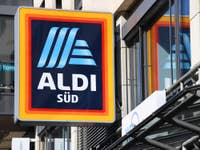 Aldi Logo an einem Geschäft.