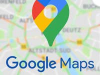 Google Maps Logo auf einer Karte