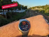 Huawei Watch GT 4 an einem Handgelenk.