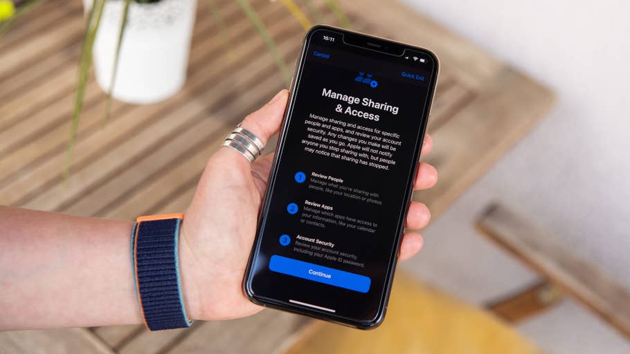 Ein Screenshot, der die verschiedenen Privatsphäre-Einstellungen auf dem iPhone zeigt.