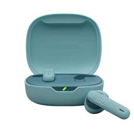 jbl-wave-beam-2-tuerkies JBL Wave Beam 2 Case und In-Ear-Kopfhörer von vorne