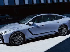 Lexus ES (2026): Luxus-Limousine wird (auch) zum E-Auto