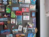 Magnete am Kühlschrank: Jetzt ist endlich klar, was sie wirklich mit dem Gerät machen