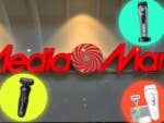 Eine MediaMarkt-Filiale von vorne. Davor sind mehrere Rasierer und Co. von Braun zu sehen.