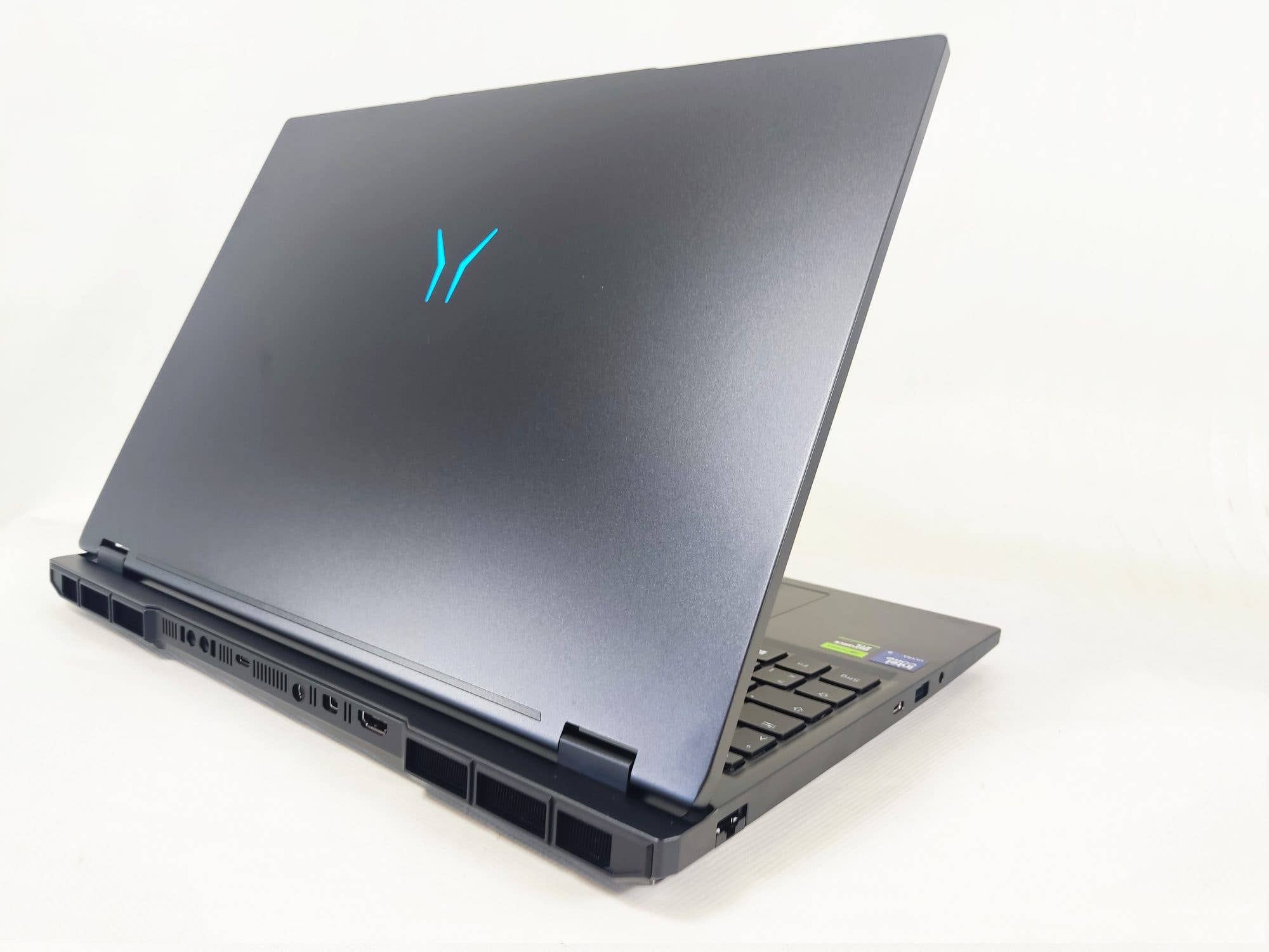 Medion Erazer Beast X1 16