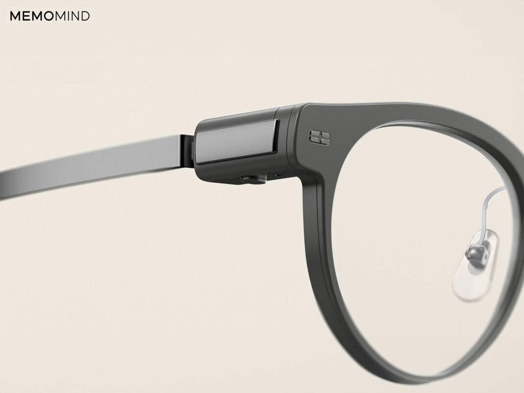 Nahansicht einer Brille von Memomind