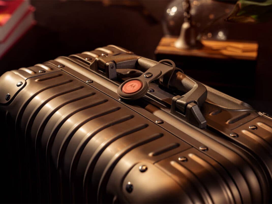 Ein Koffer mit dem Moto Tag 2.