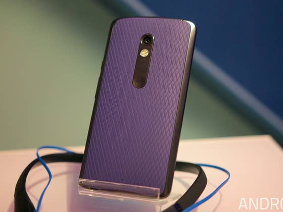 Moto X Play im Test: Akku-Gigant zum moderaten Preis
