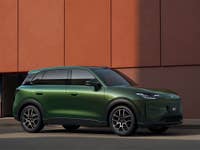 Leapmotor B03X statisch Seitenansicht.