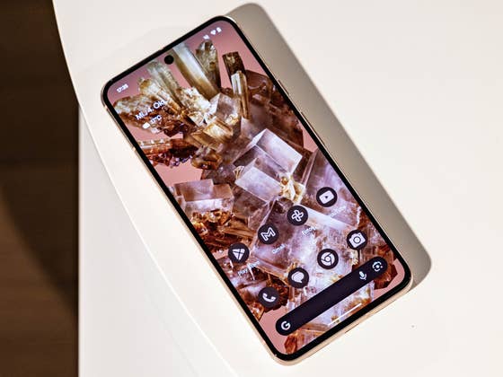 Das sind die neuen Mineral-Wallpaper des Google Pixel 8a
