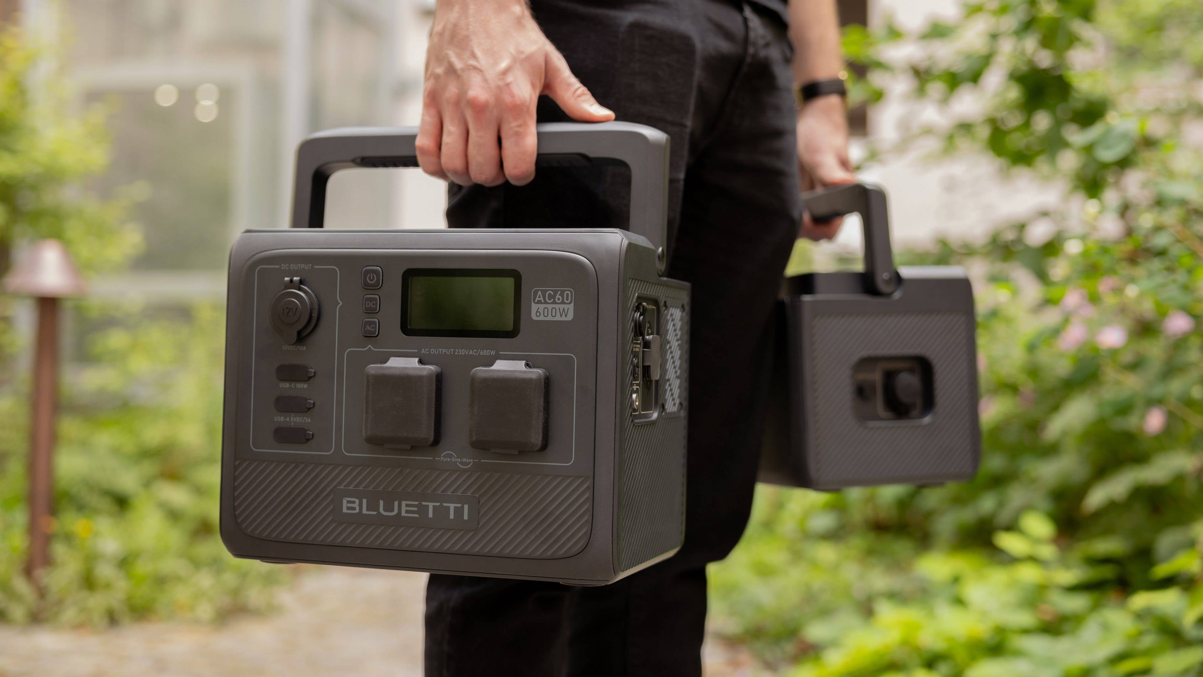 Bluetti AC60 + B80 Tragegriffe