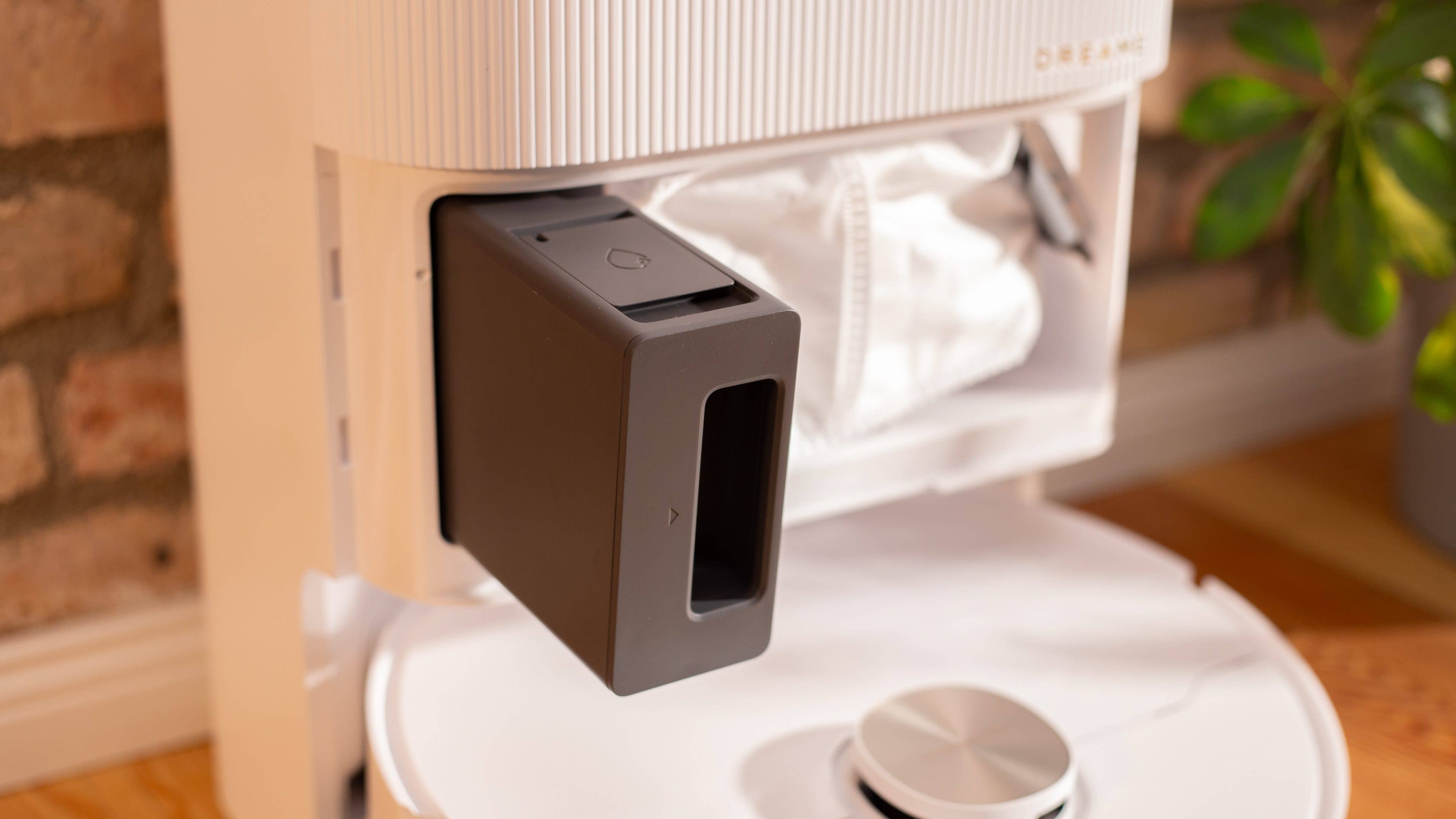 Dreame X40 Ultra Putzmittel-Behälter und Staubbeutel