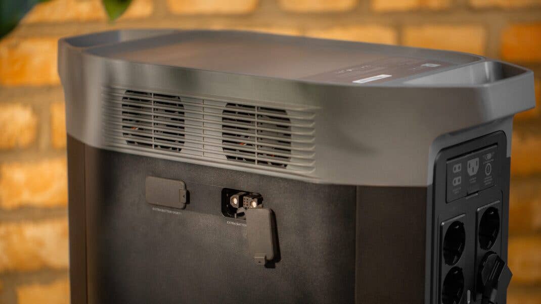 Ecoflow Delta 2 Max von der Seite