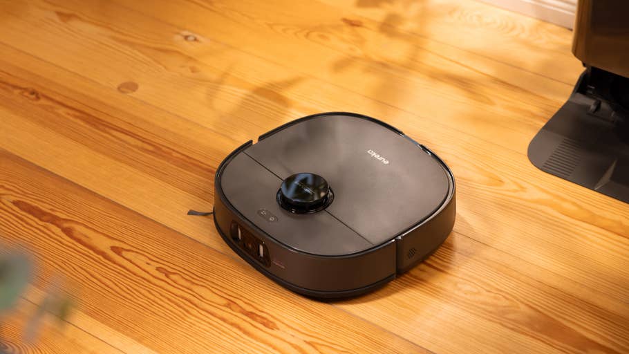 Eureka J15 Pro Ultra Vogelperspektive von der Seite