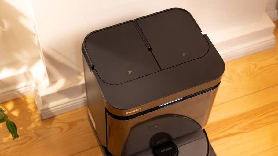 Eureka J15 Pro Ultra Vogelperspektive der Wassertanks