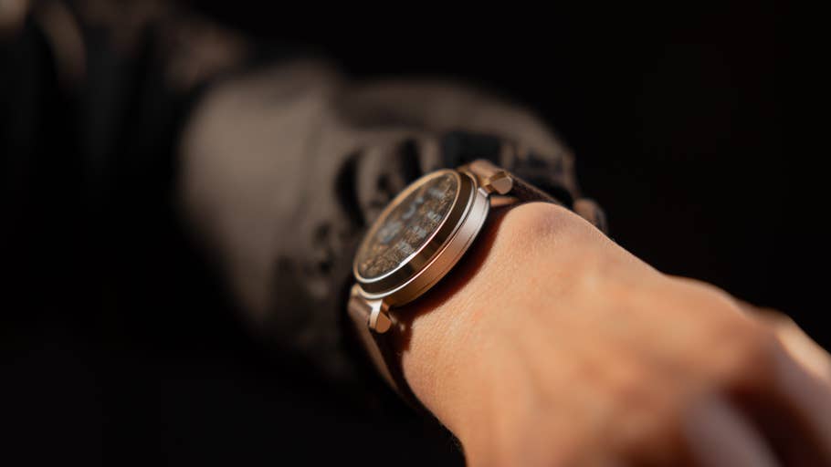 Garmin Lily 2 Classic am Handgelenk